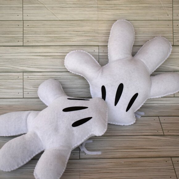 Christmas Mickey felt glove /wreath attachment/ tree decor - Picture 6 of 8